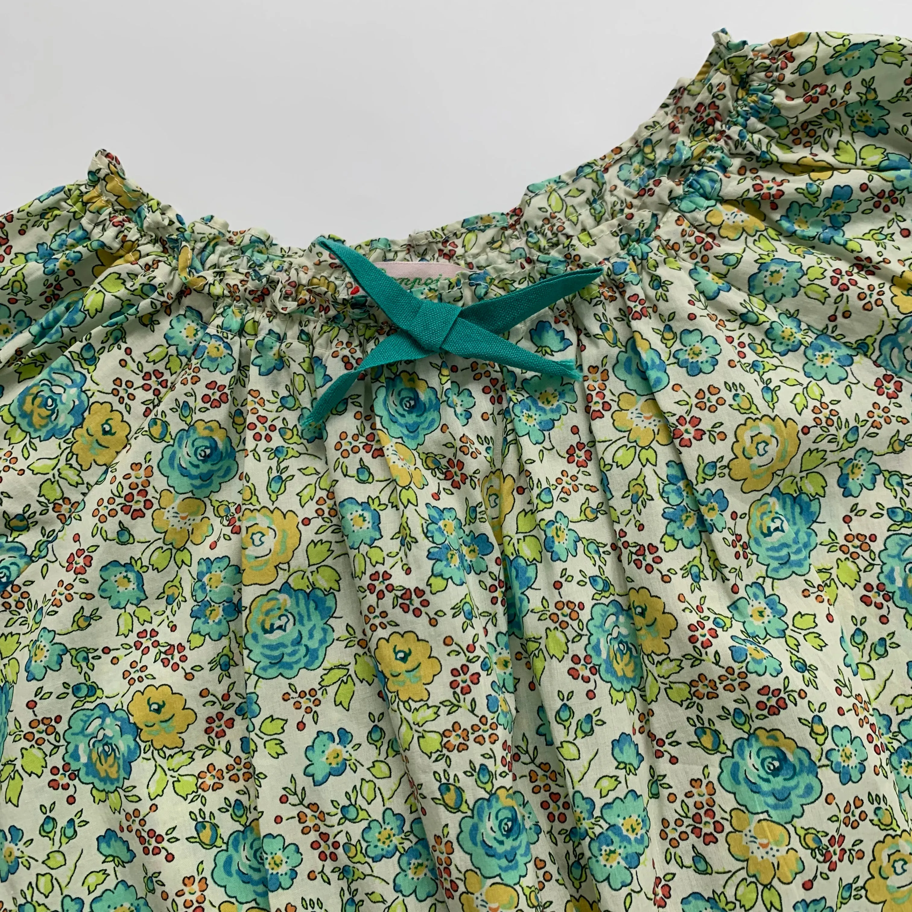 Bonpoint Green Liberty Print Dress With Gathered Waist: 4 Years