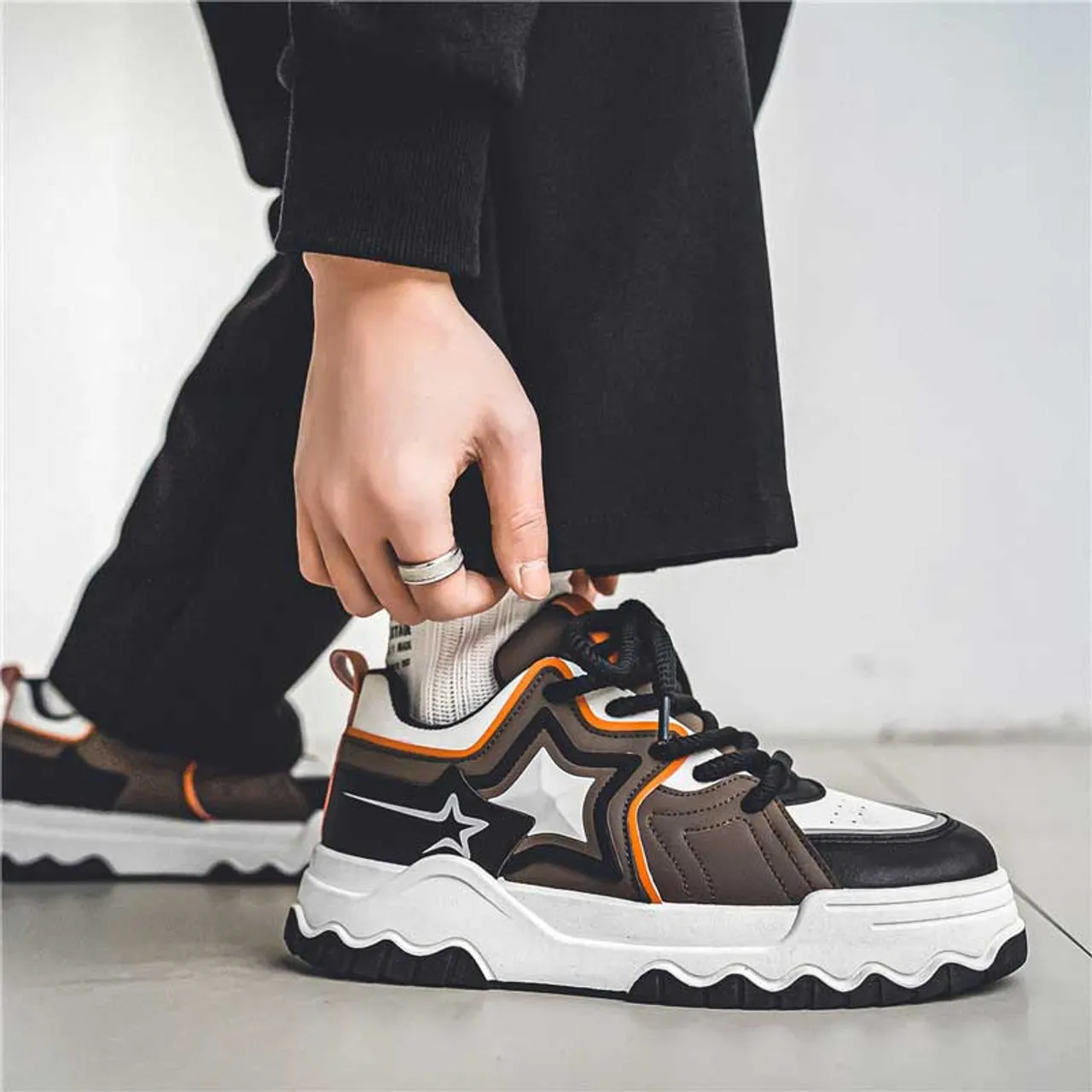 Brown star pattern casual sport shoe sneaker