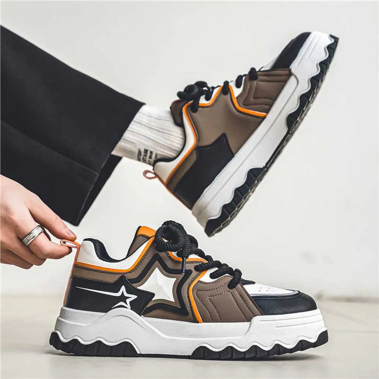 Brown star pattern casual sport shoe sneaker