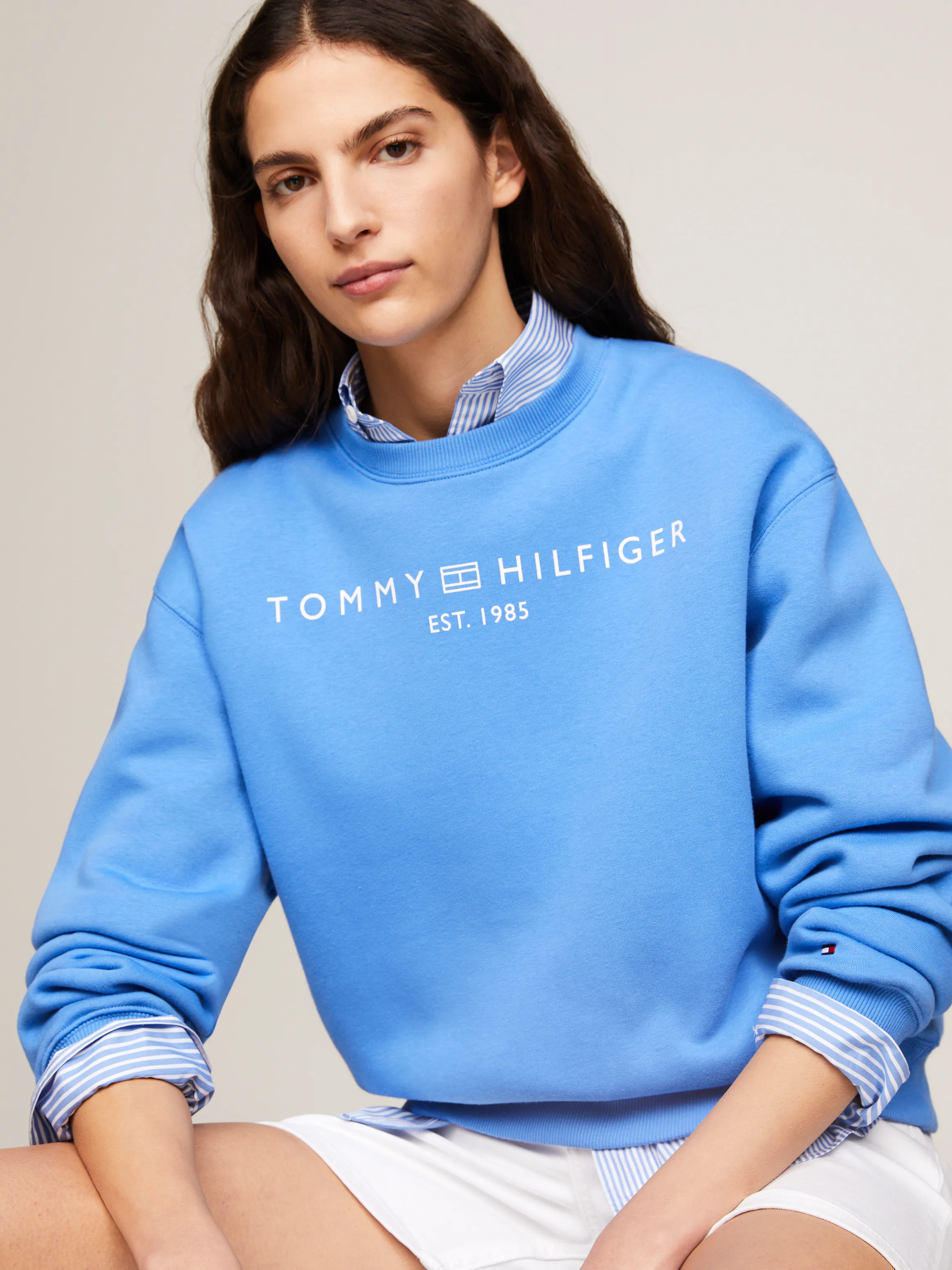 Chest Logo Crew Neck Sweatshirt | Sweatshirts & Hoodies | Tommy Hilfiger