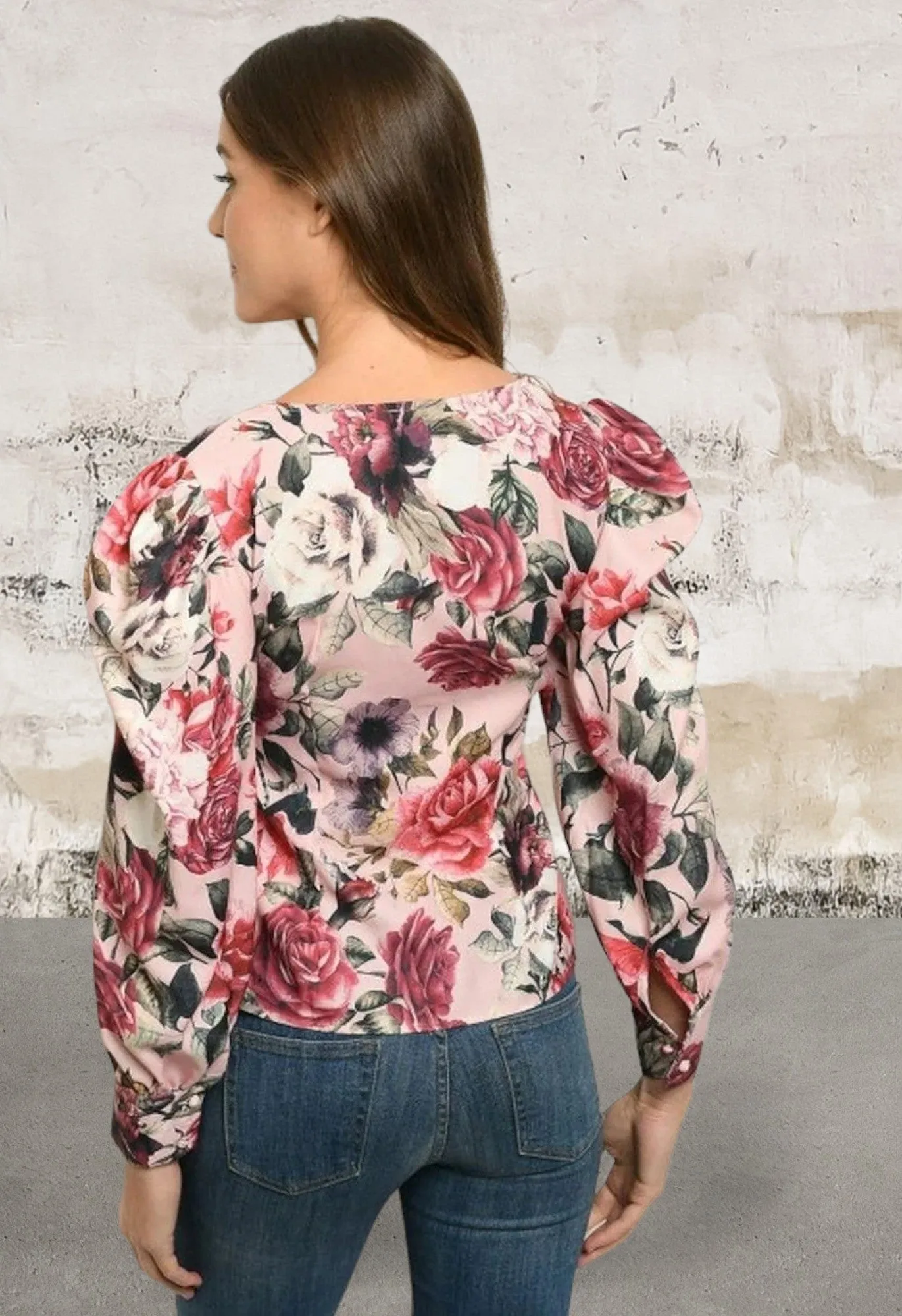 Long sleeve v-neck floral print top