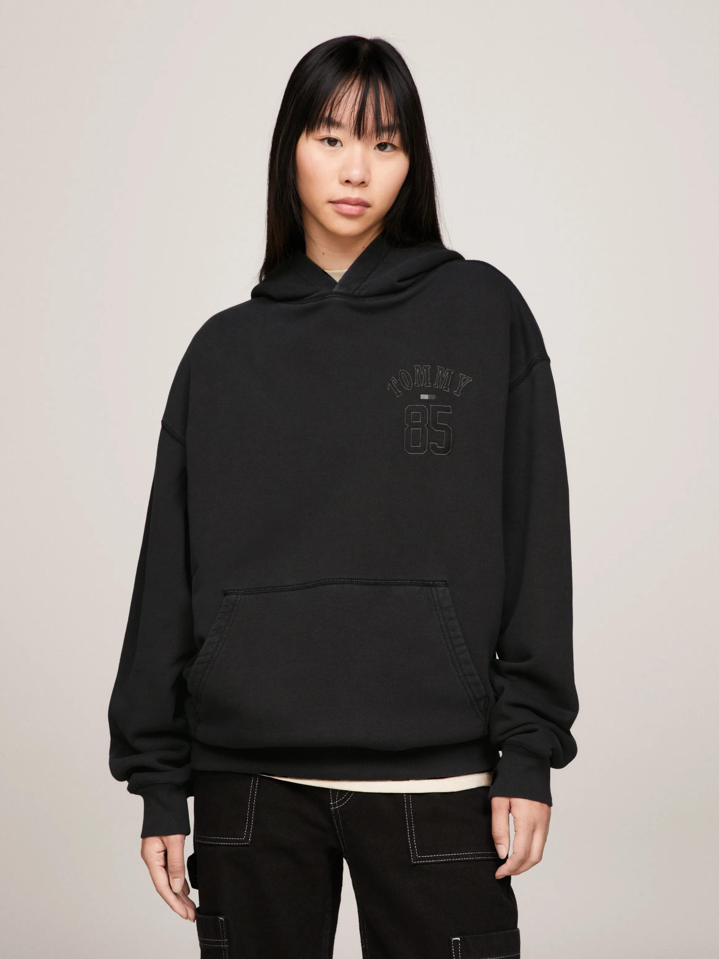 Tommy Remastered Dual Gender 1985 Collection Hoodie | Sweatshirts & Hoodies | Tommy Jeans